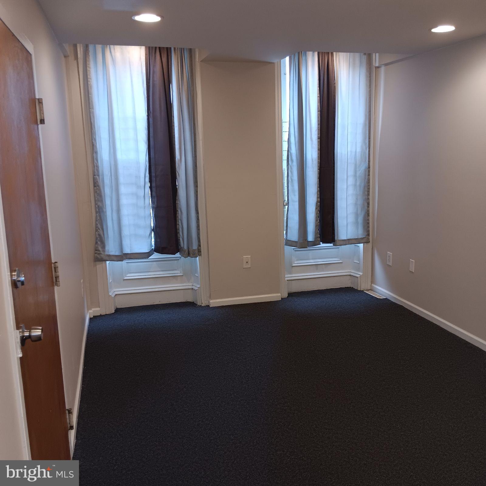 PHILADELPHIA (NORTH) - Residential Lease