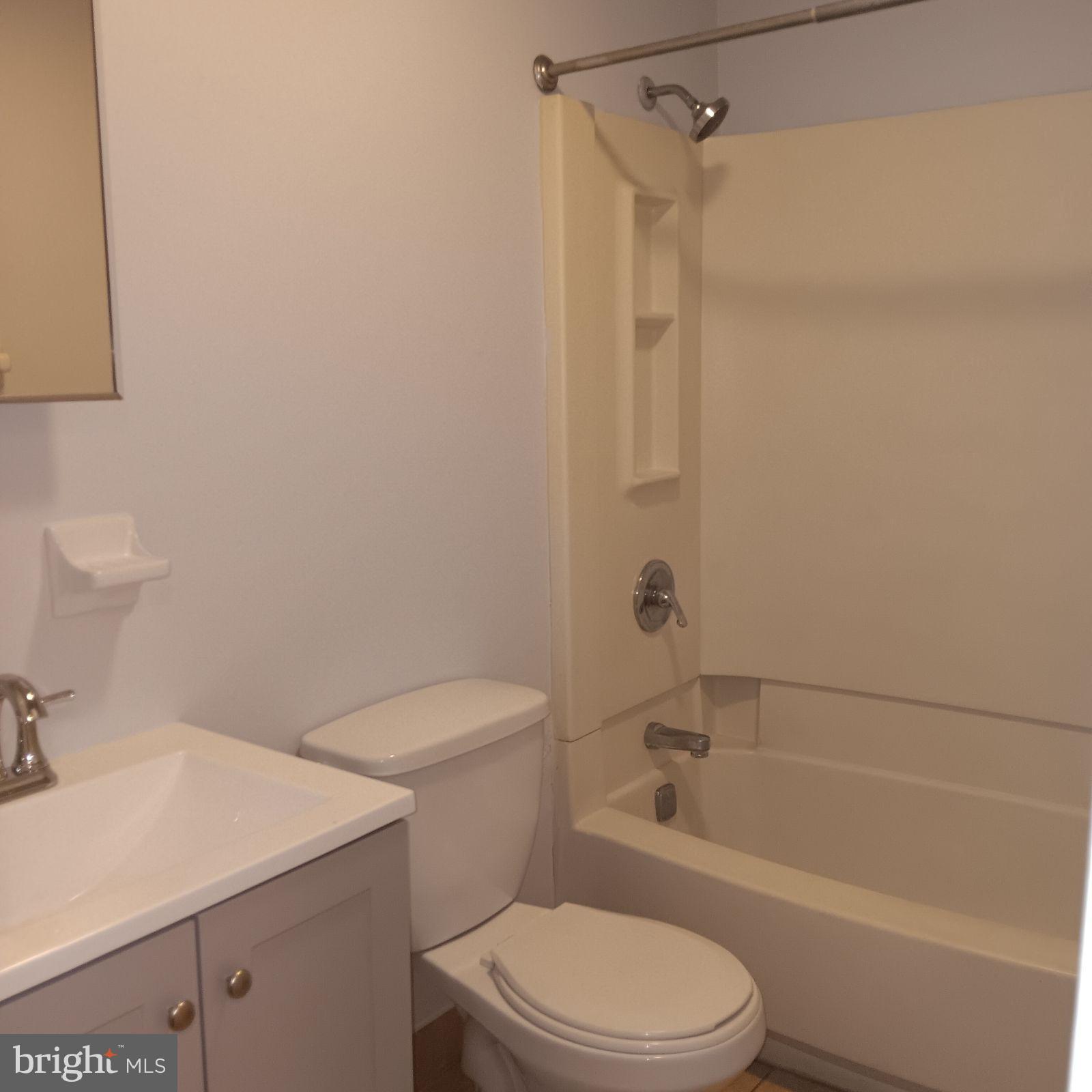 PHILADELPHIA (NORTH) - Residential Lease