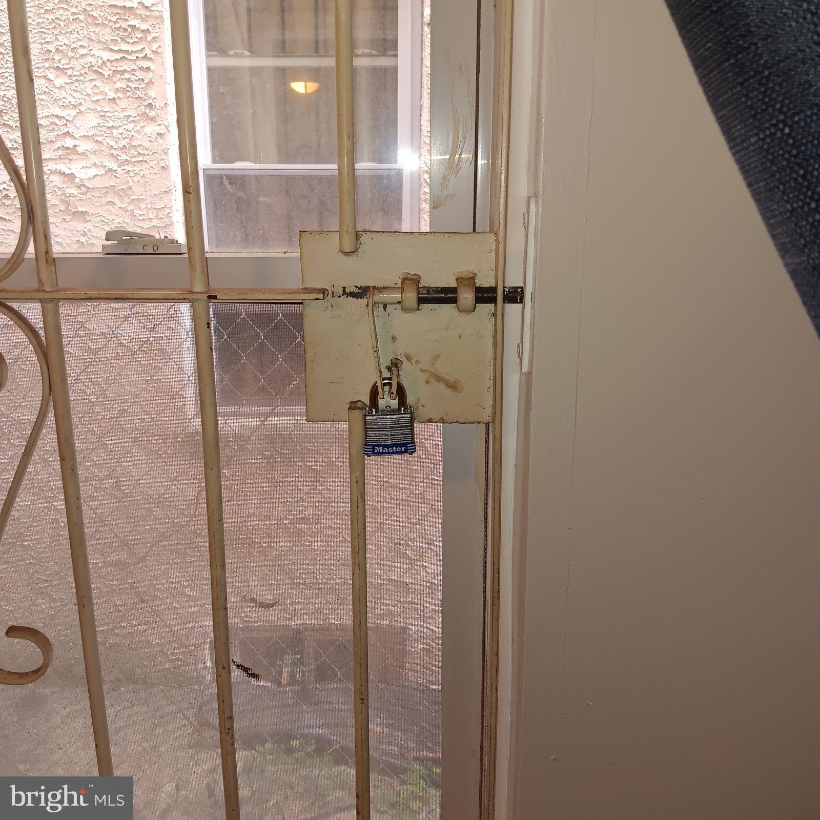 PHILADELPHIA (NORTH) - Residential Lease