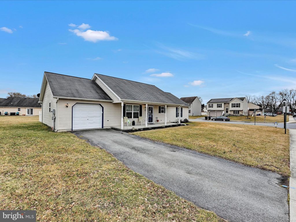 Photo of 233 Cypress Street, BAINBRIDGE, PA 17502 (MLS # PALA2062846)