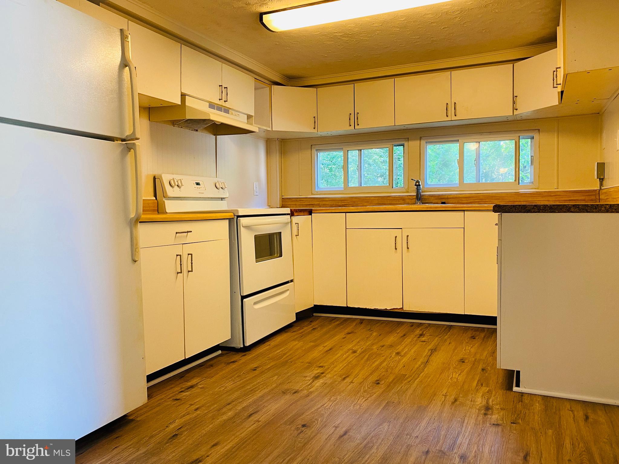 RICHARD BUMBREY - Residential Lease