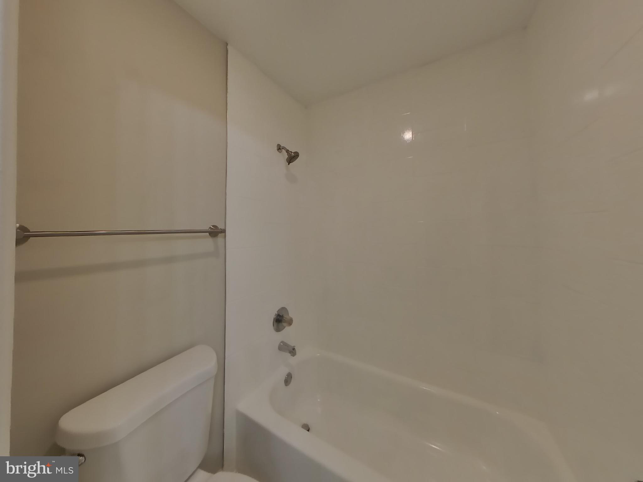 WOODLAND HILLS - Residential Lease