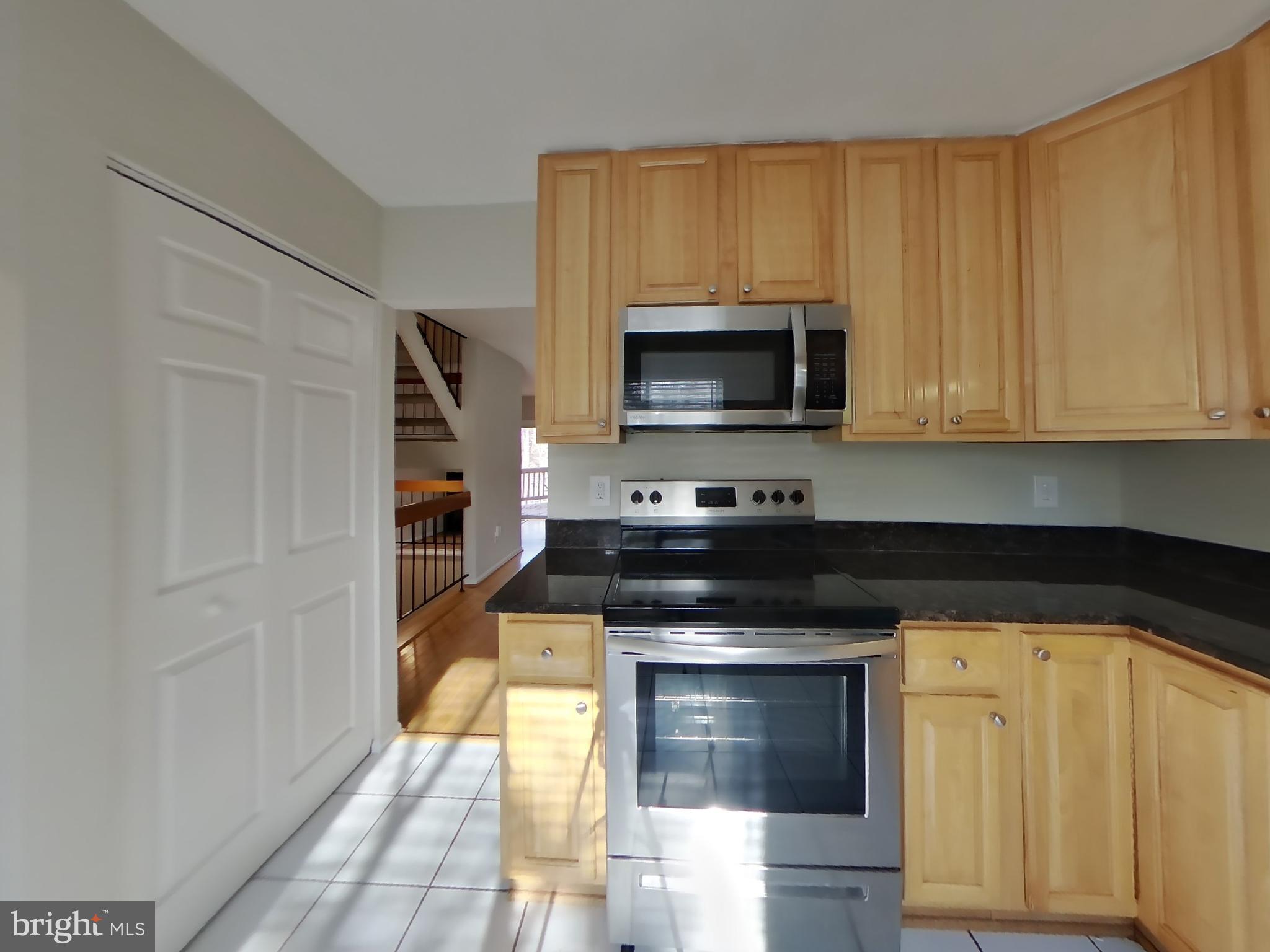 WOODLAND HILLS - Residential Lease