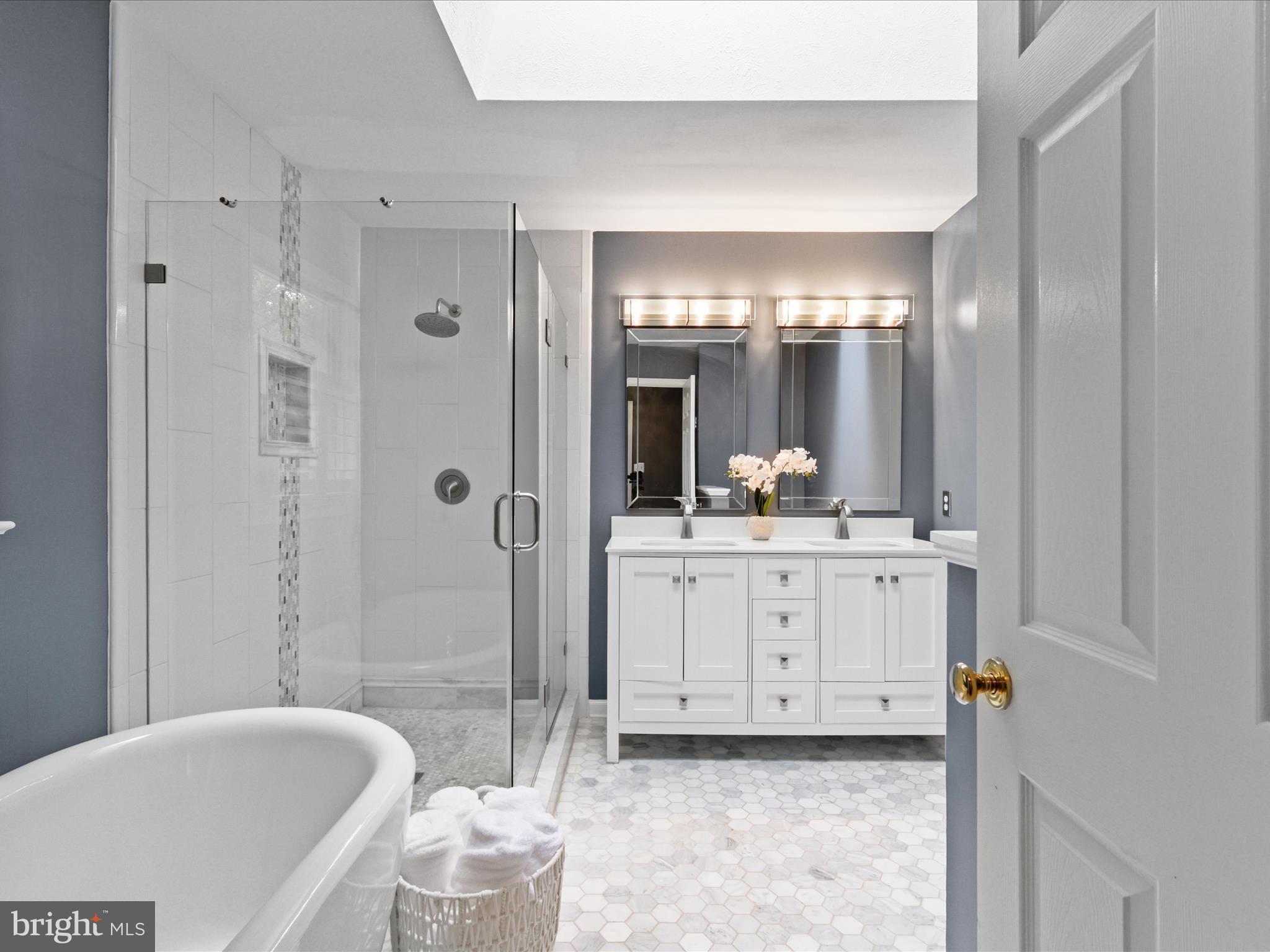 NORTH HILL - Residential