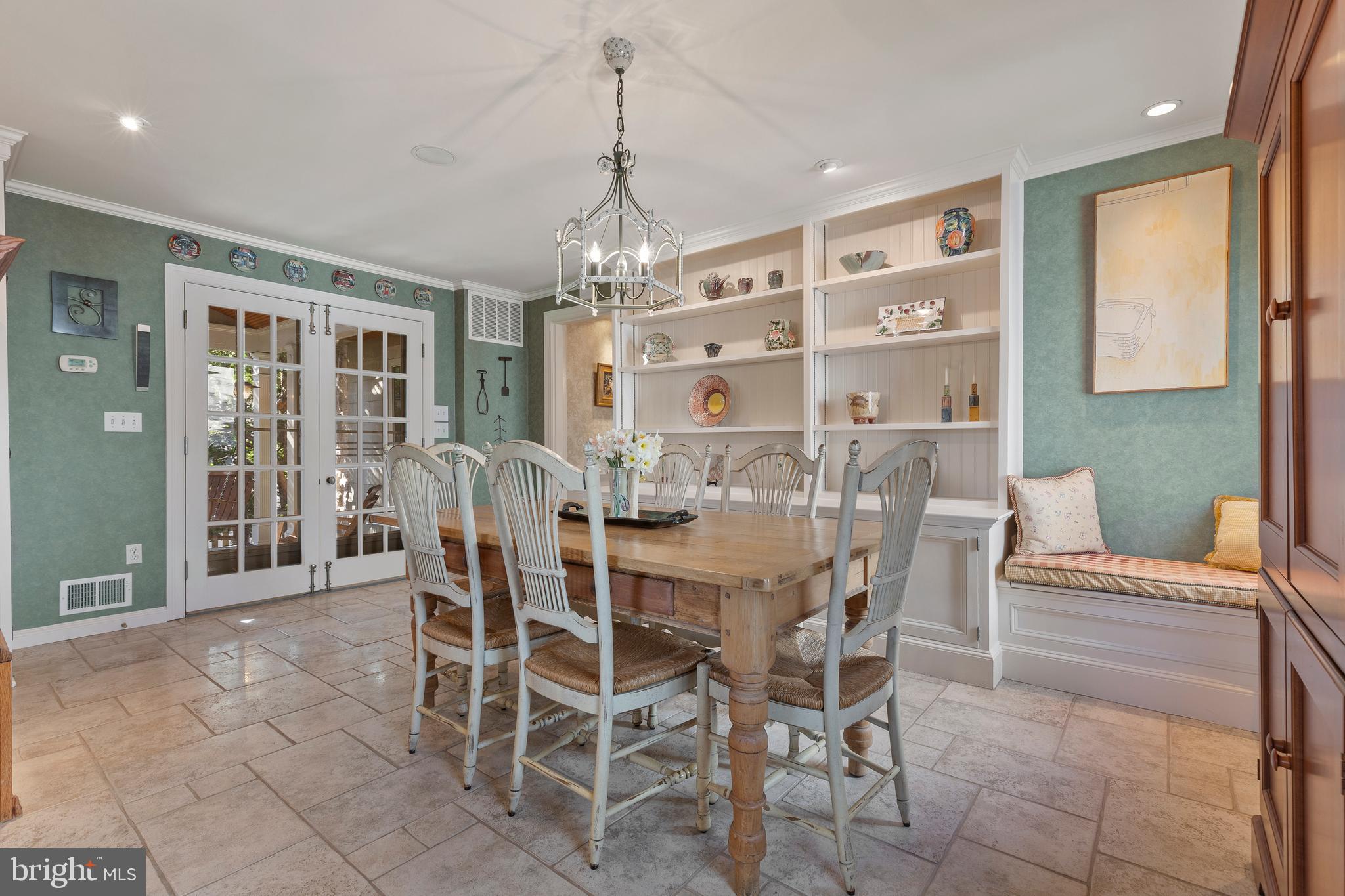 HOMELAND HISTORIC DISTRICT - Residential