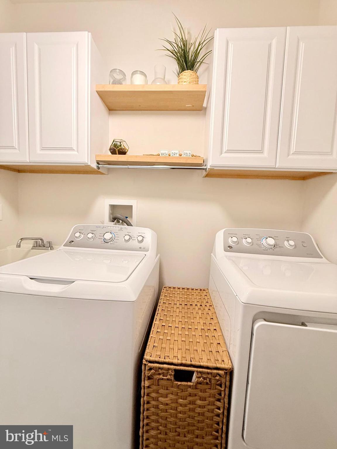 LOCHIEL FARM - Residential Lease