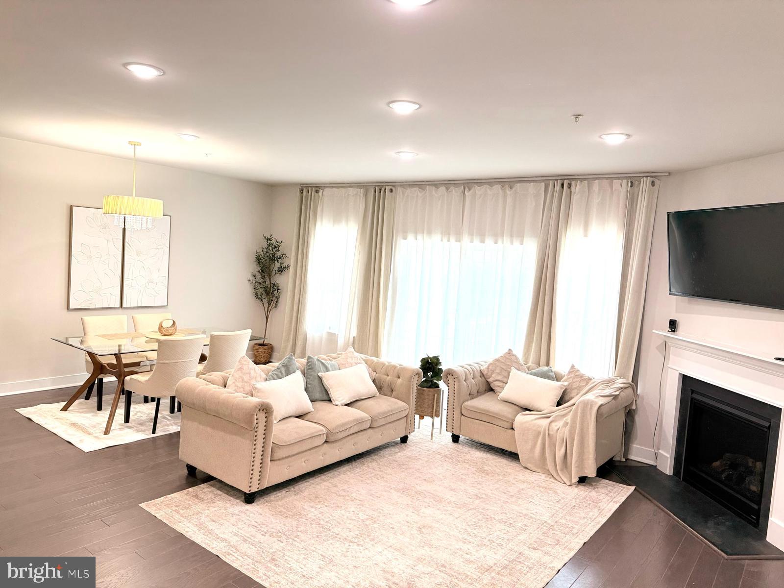 LOCHIEL FARM - Residential Lease