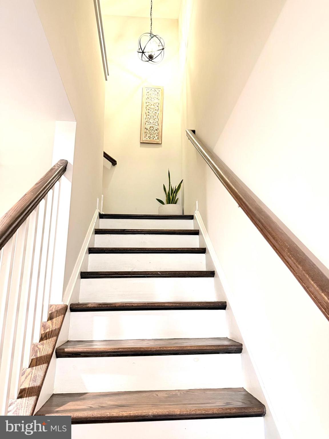 LOCHIEL FARM - Residential Lease