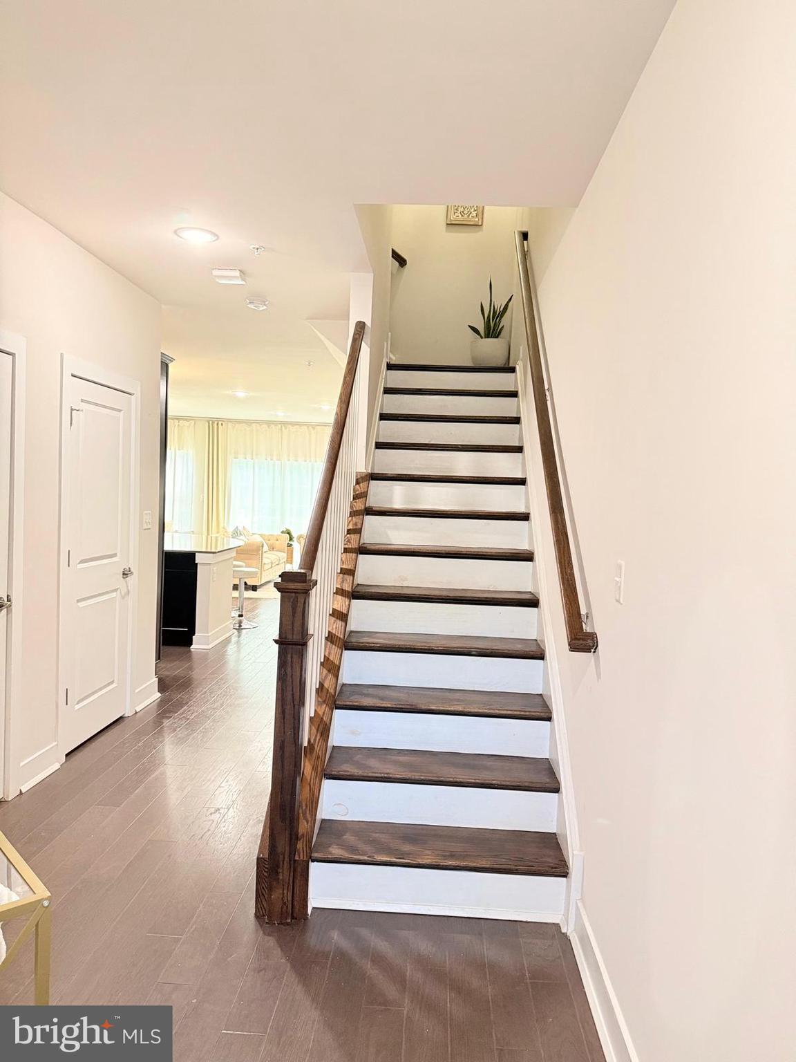 LOCHIEL FARM - Residential Lease