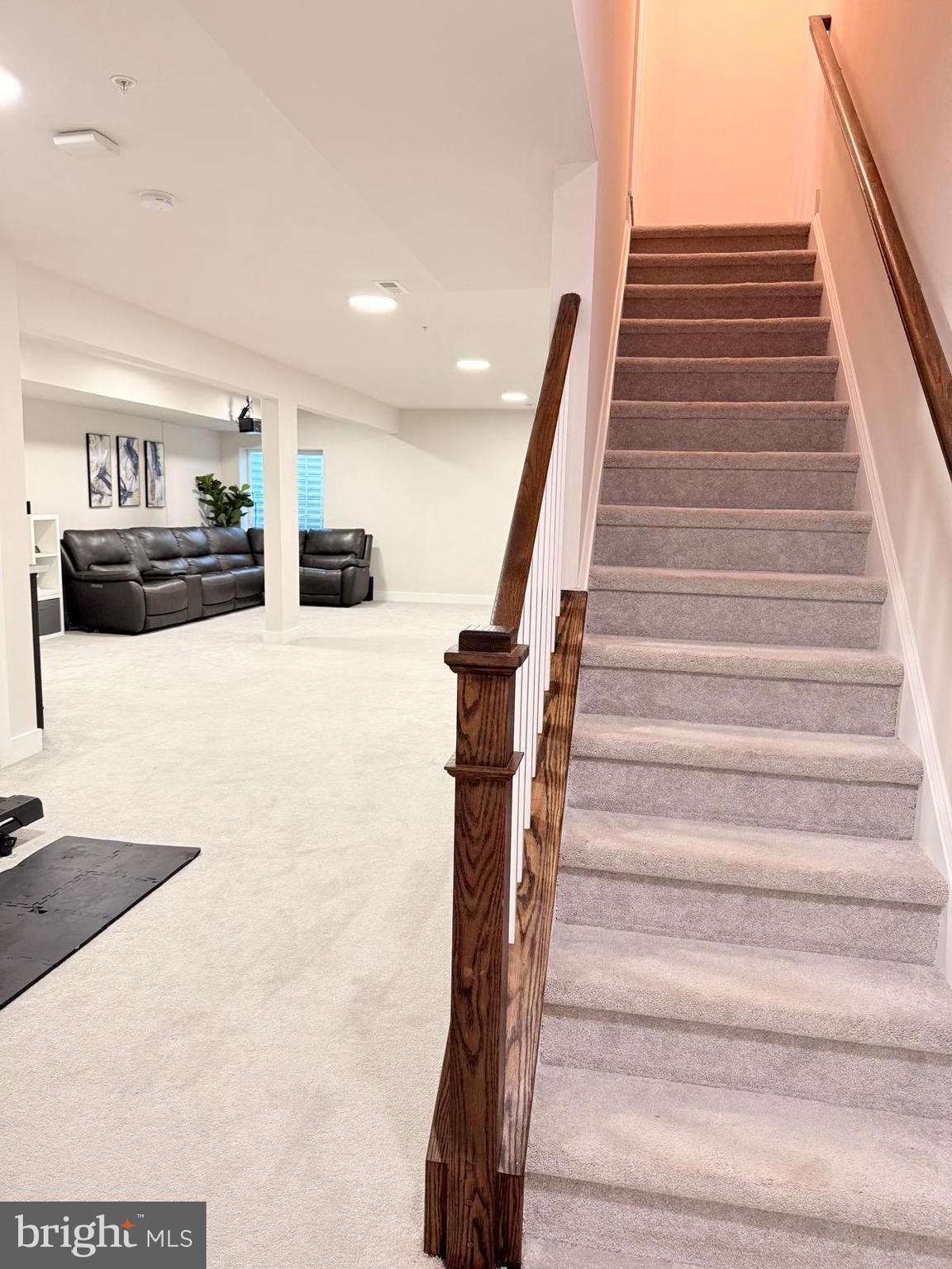 LOCHIEL FARM - Residential Lease