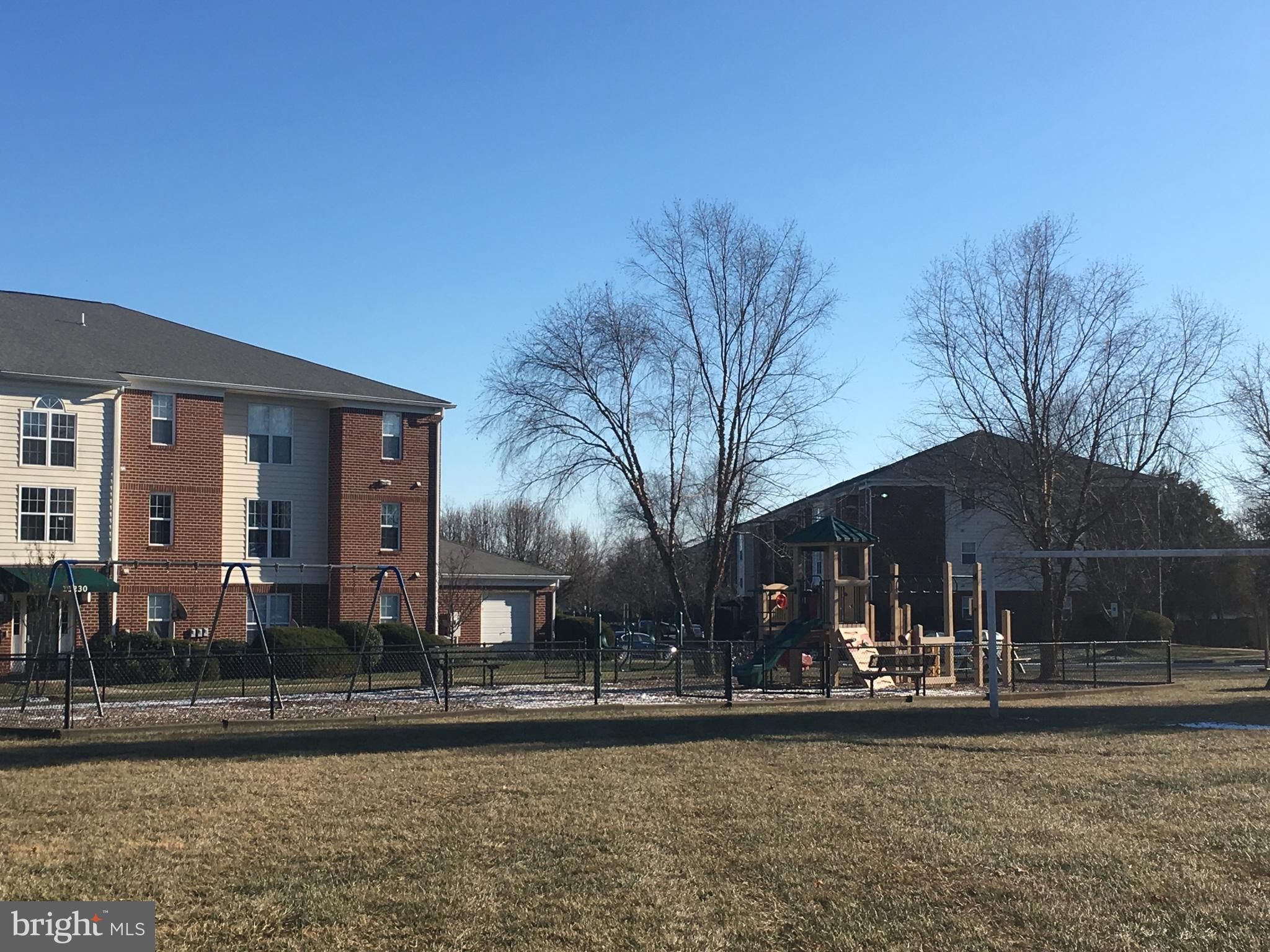 CEDAR LEE CONDOMINIUM - Residential