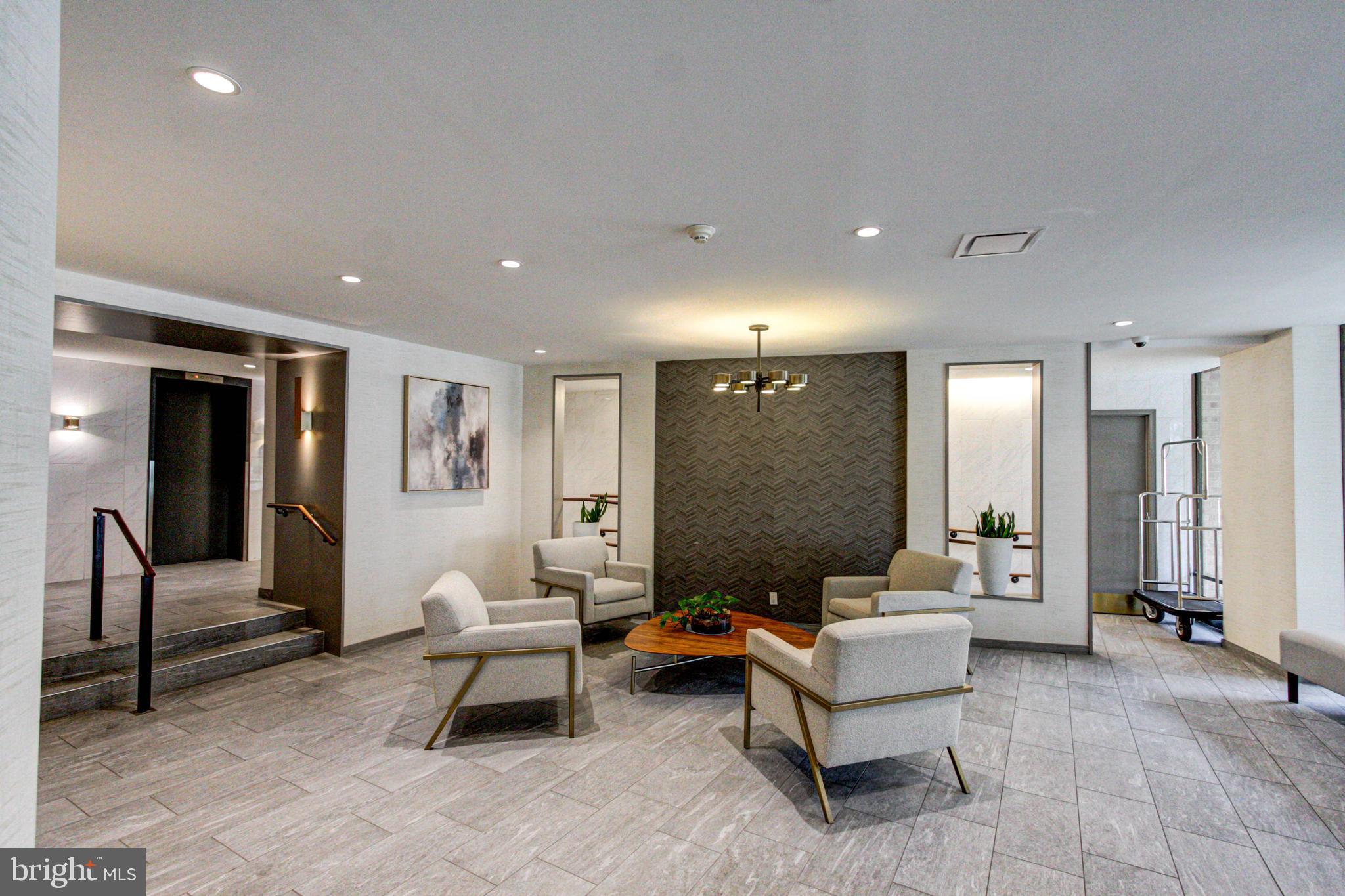 1655 OAKWOOD DRIVE CONDO 403