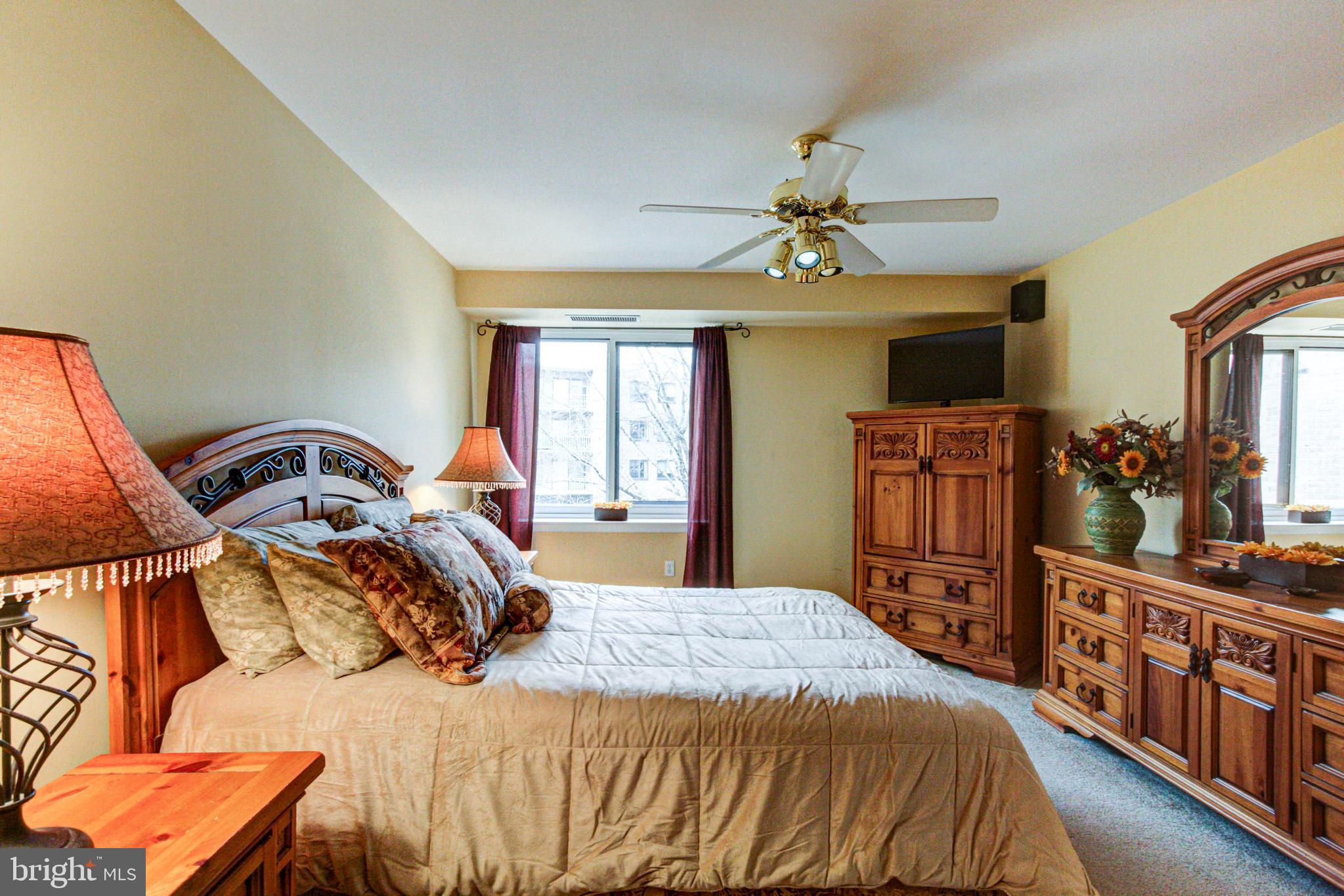 OAK HILL - Residential