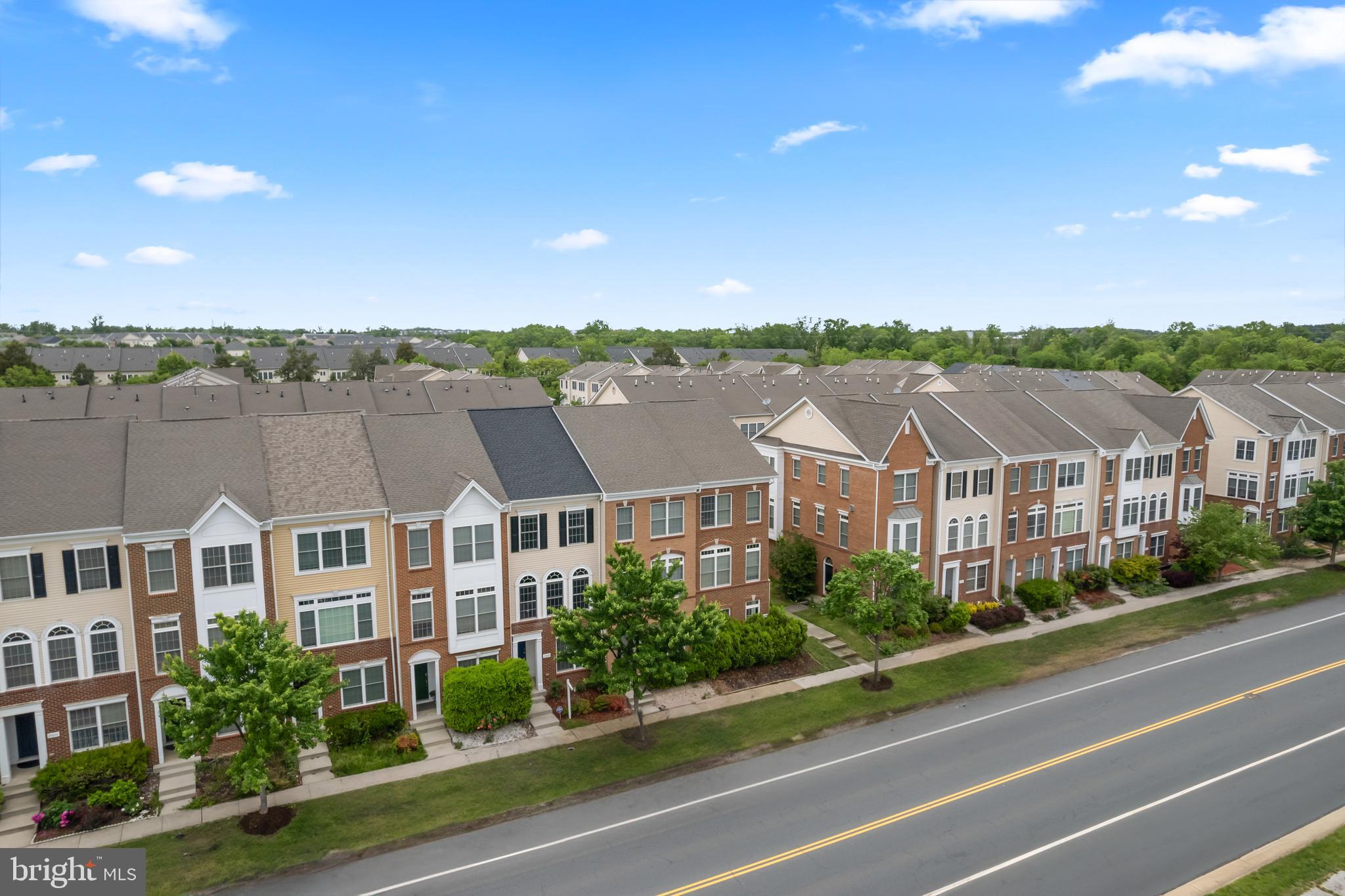 SOUTH RIDING - Residential Lease