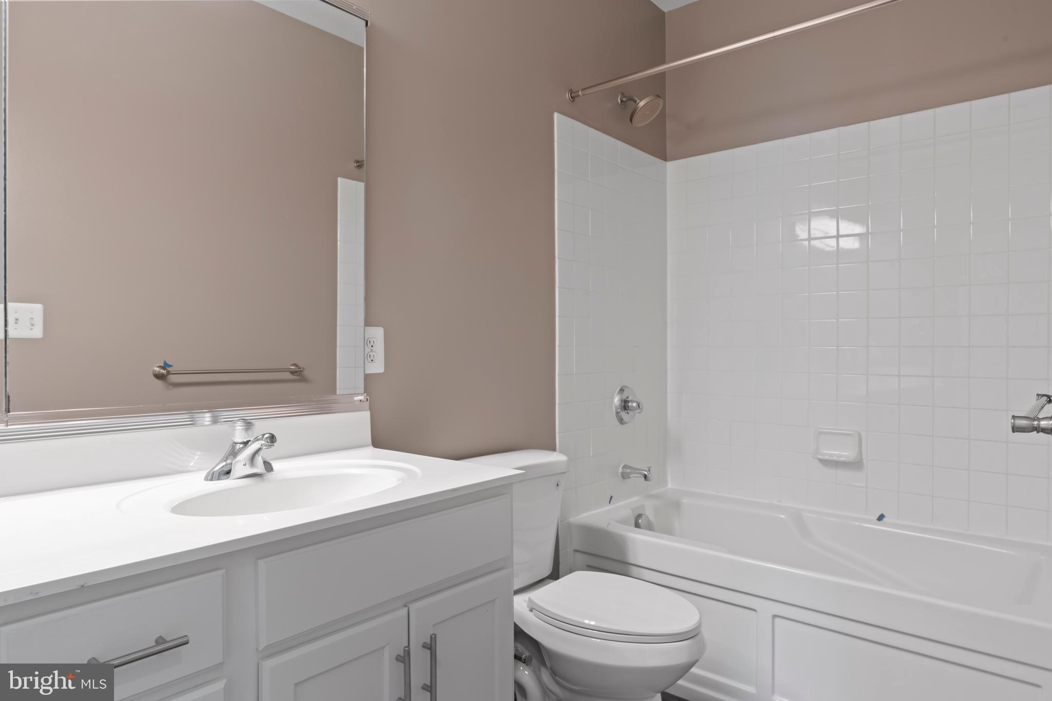 SOUTH RIDING - Residential Lease