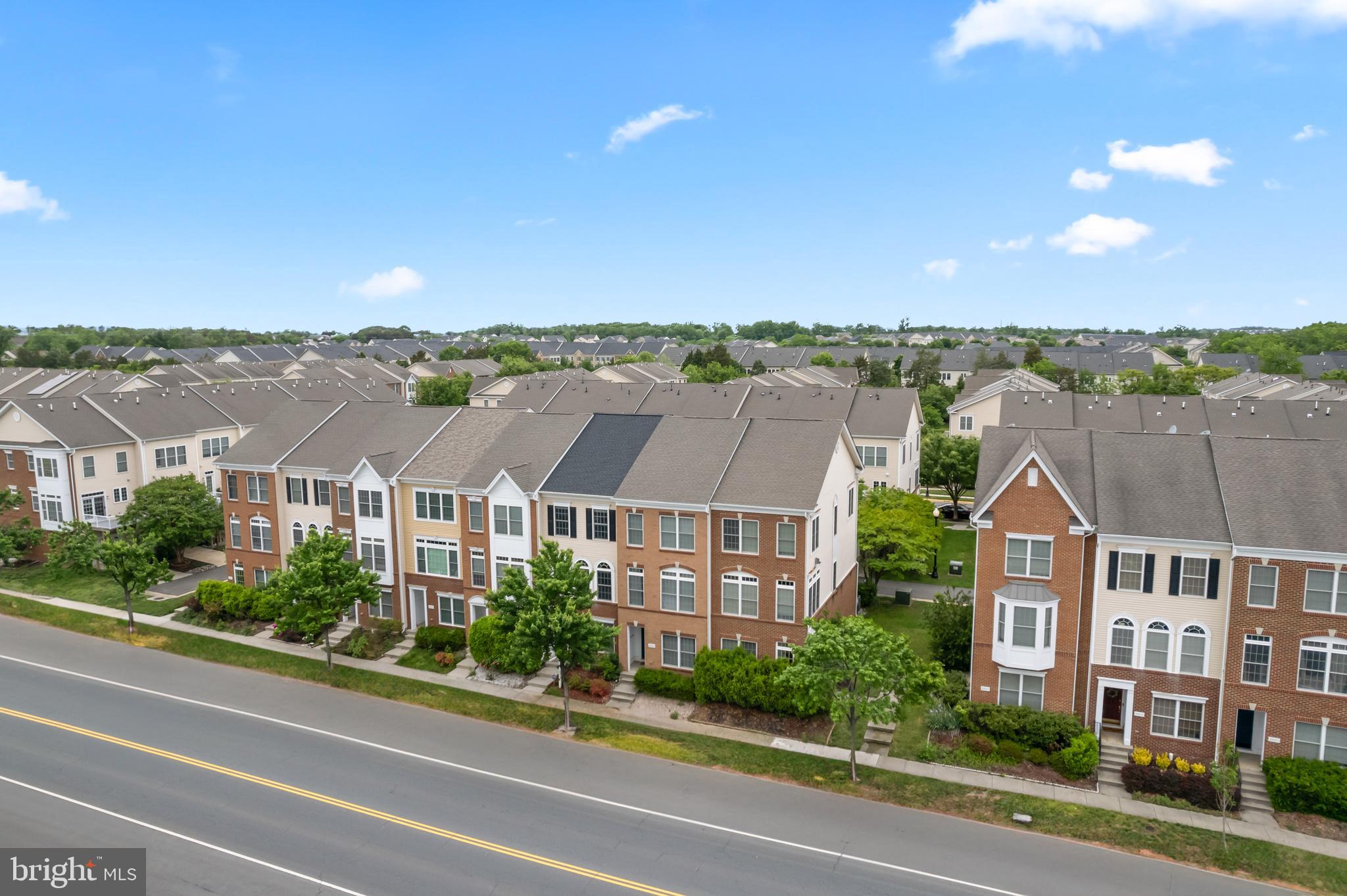 SOUTH RIDING - Residential Lease