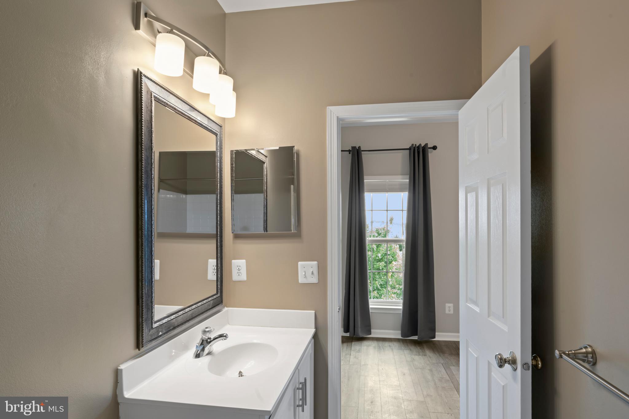 SOUTH RIDING - Residential Lease