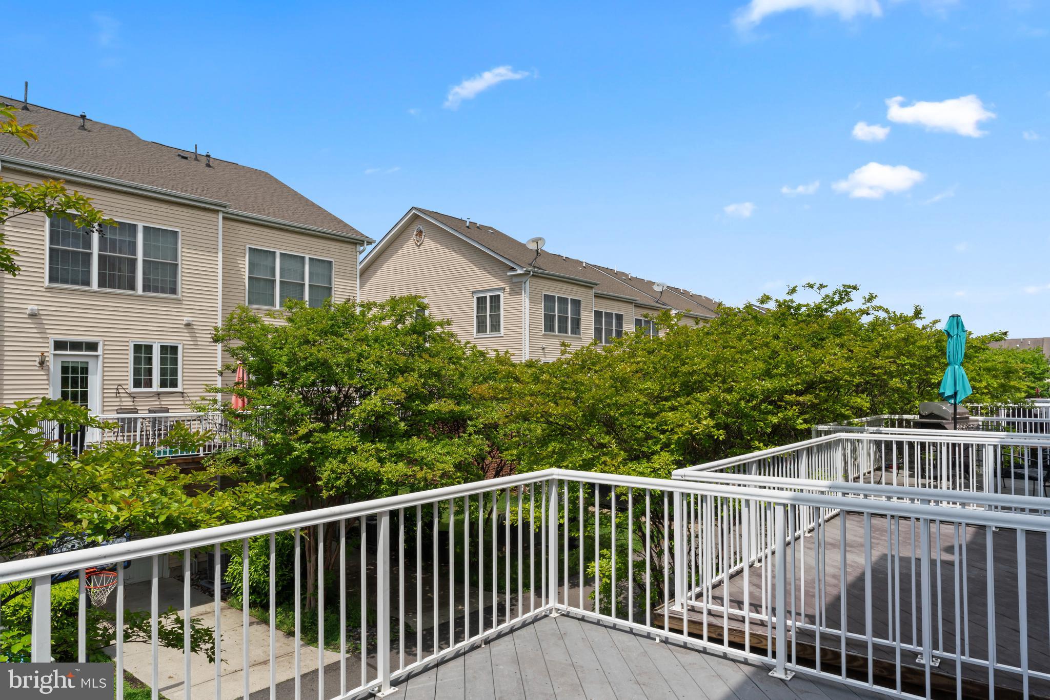 SOUTH RIDING - Residential Lease