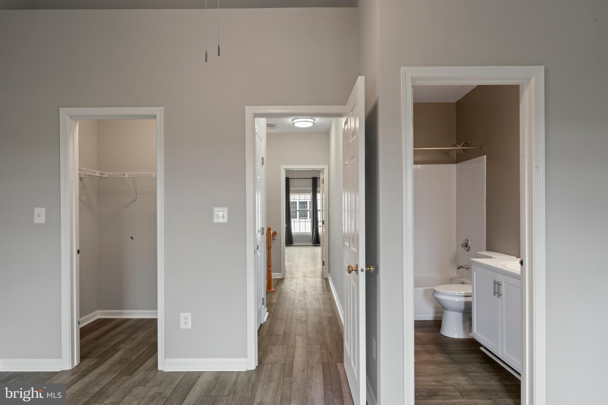 SOUTH RIDING - Residential Lease