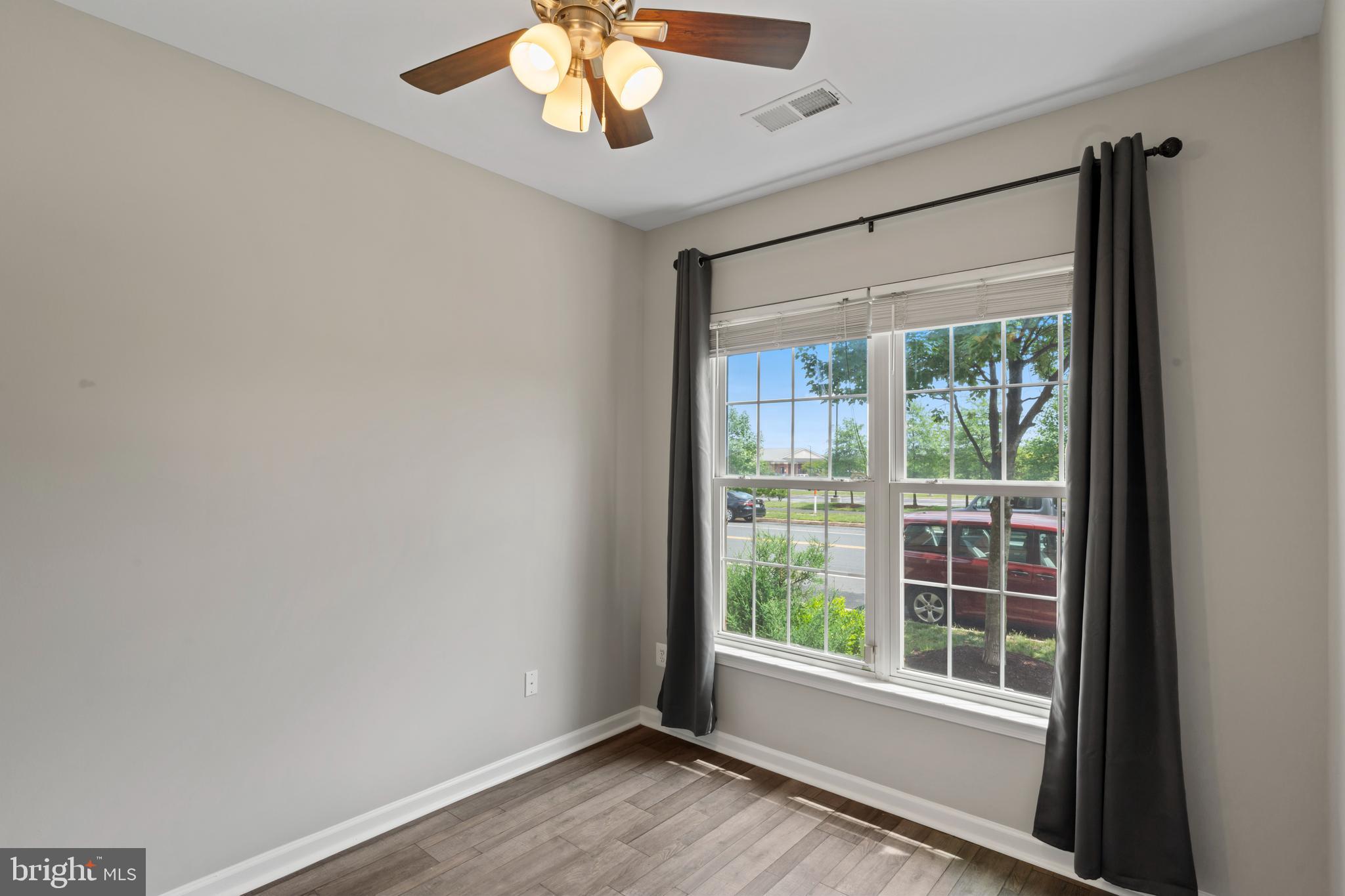 SOUTH RIDING - Residential Lease