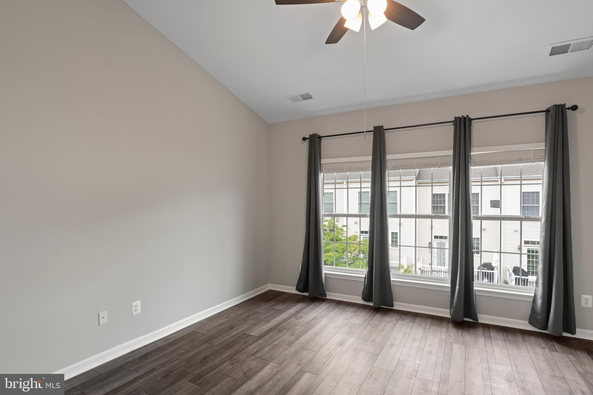 SOUTH RIDING - Residential Lease