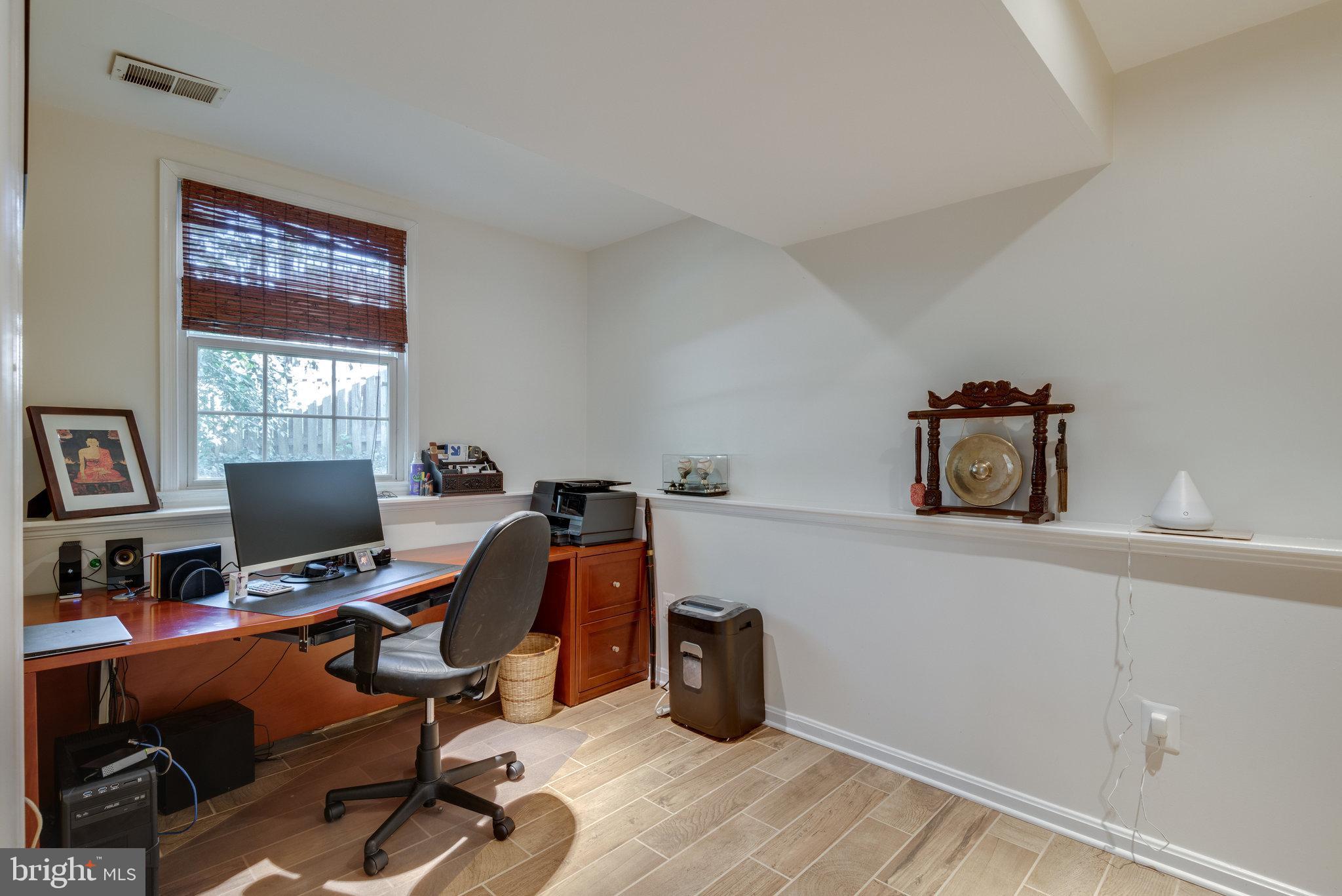 HUNTERS CREEK - Residential