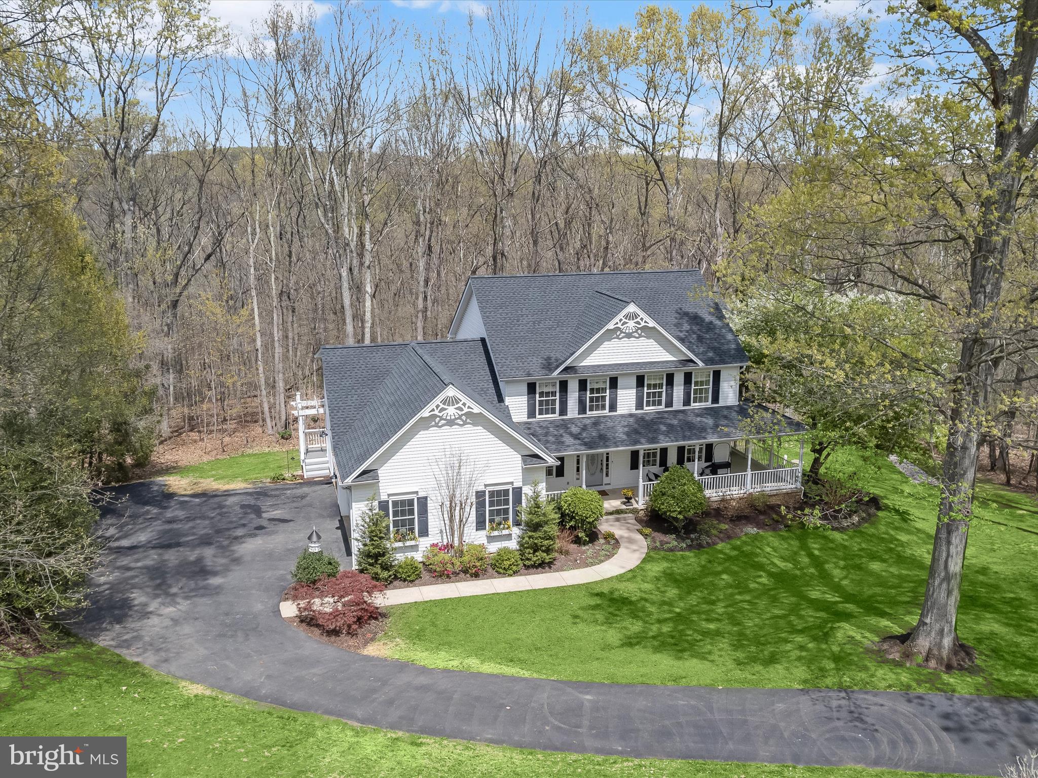 8 SHADY RIDGE COURT