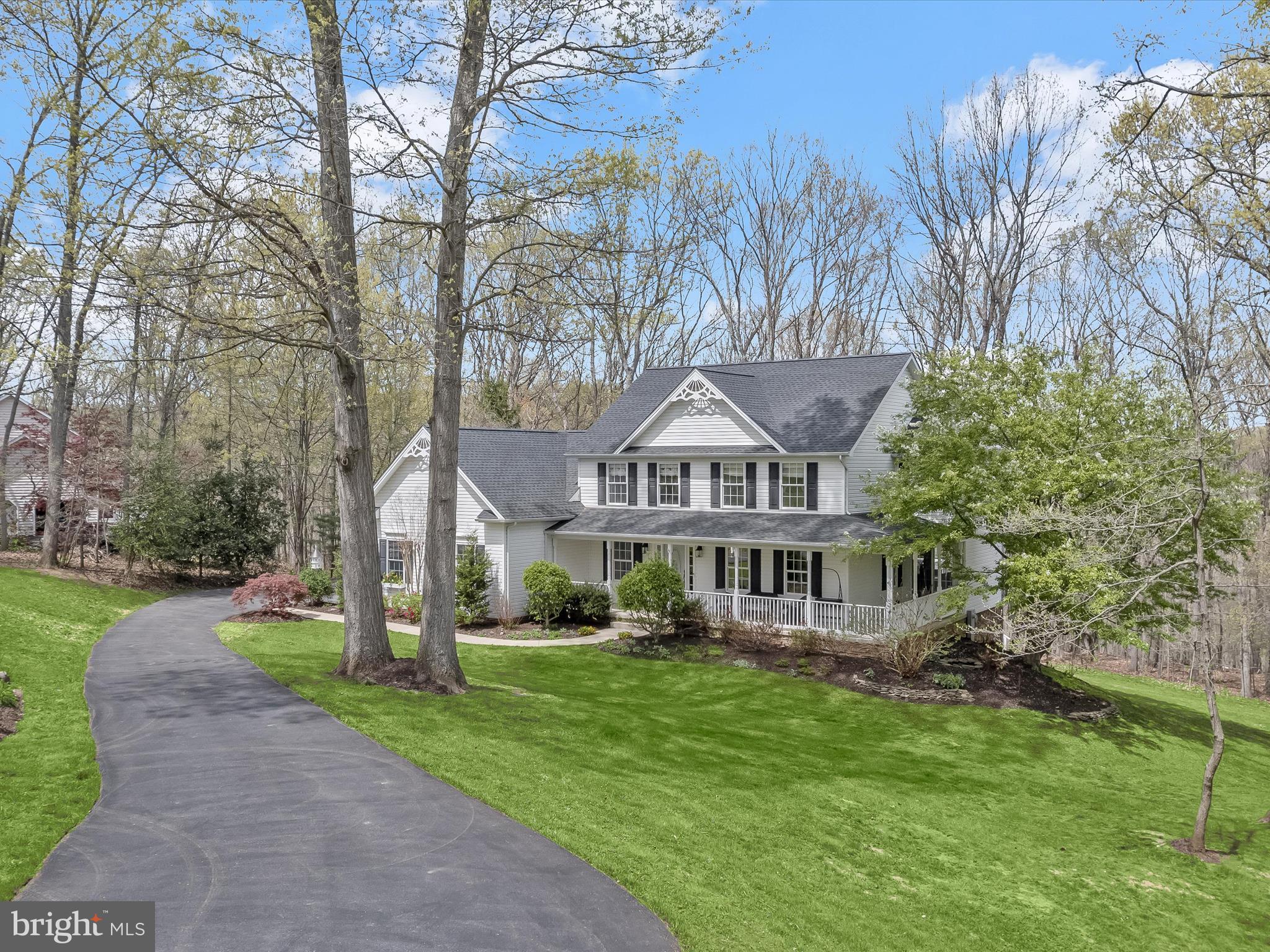 8 SHADY RIDGE COURT