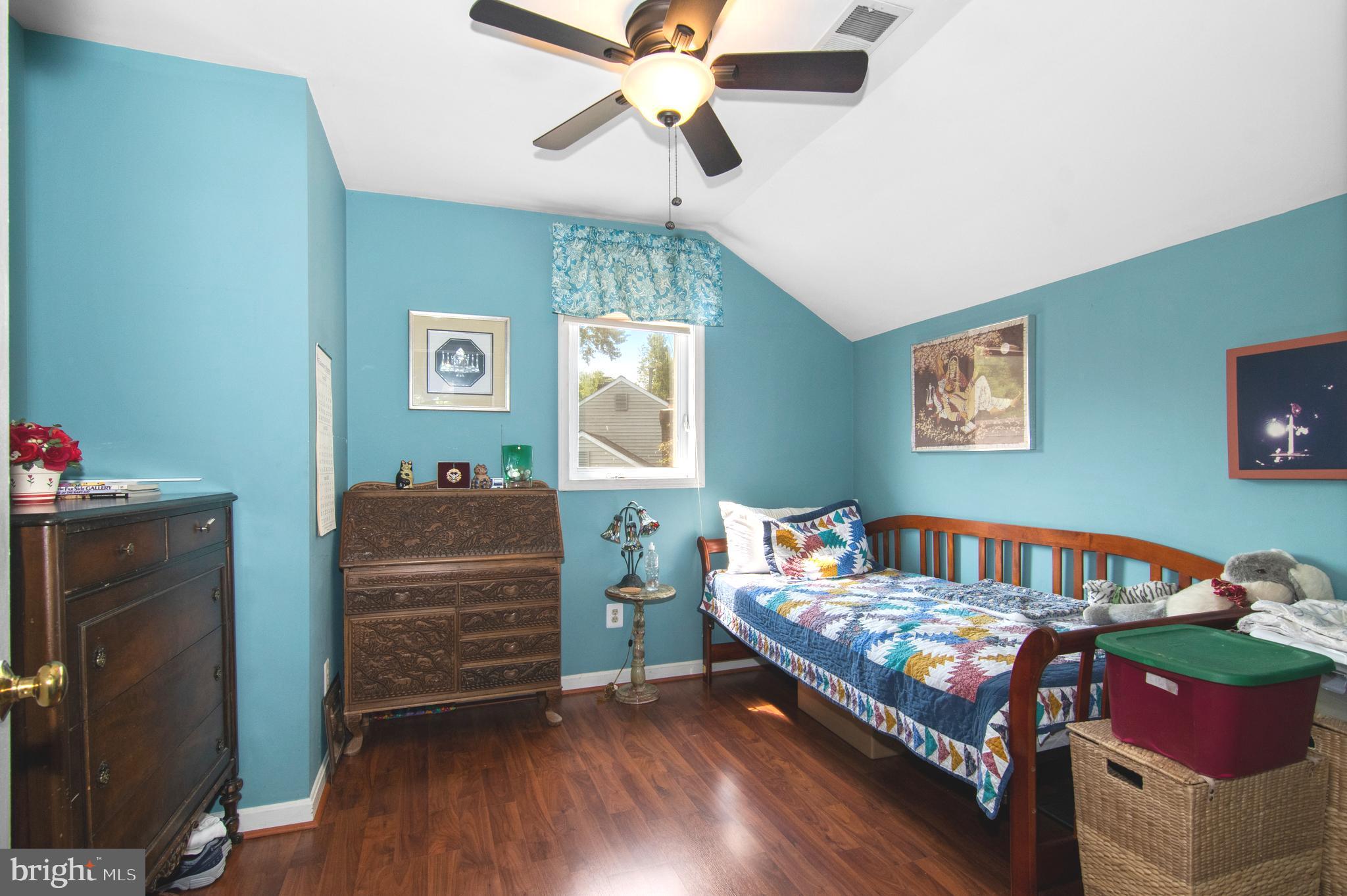 SIGNAL HILL - Residential