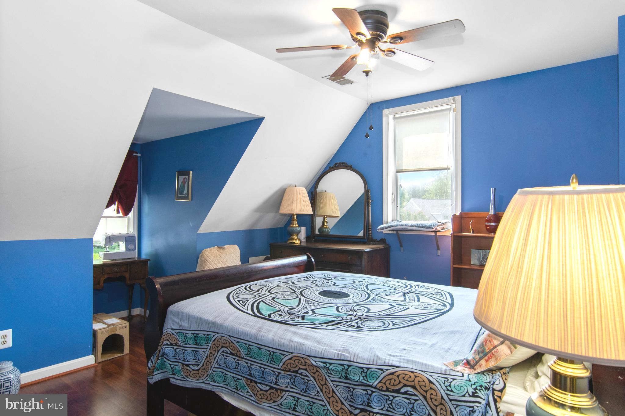 SIGNAL HILL - Residential