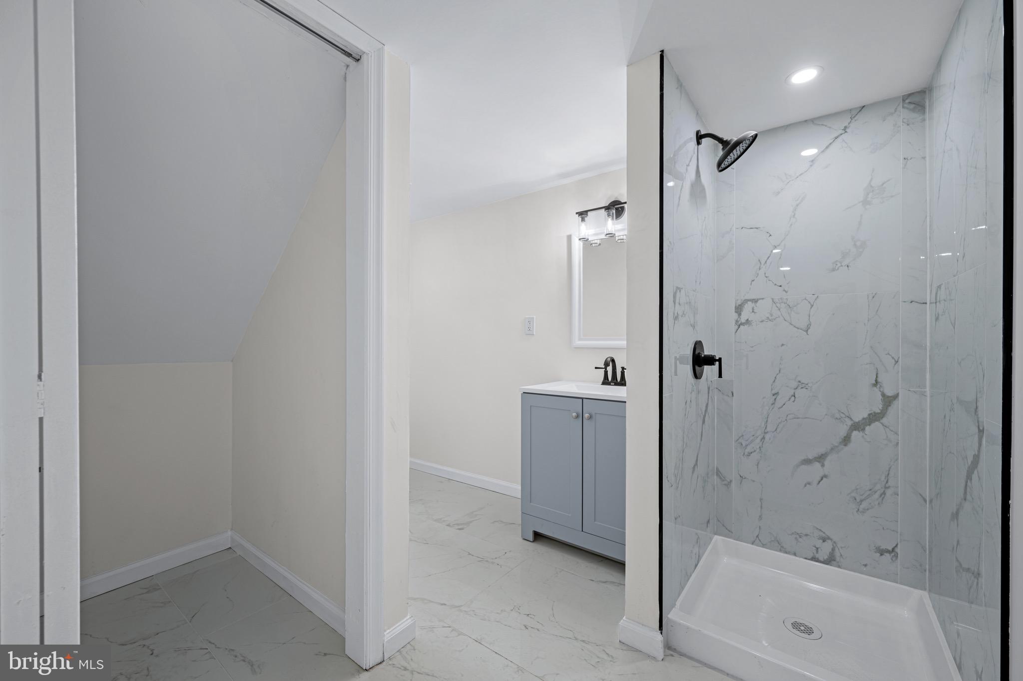 HAMILTON - Residential