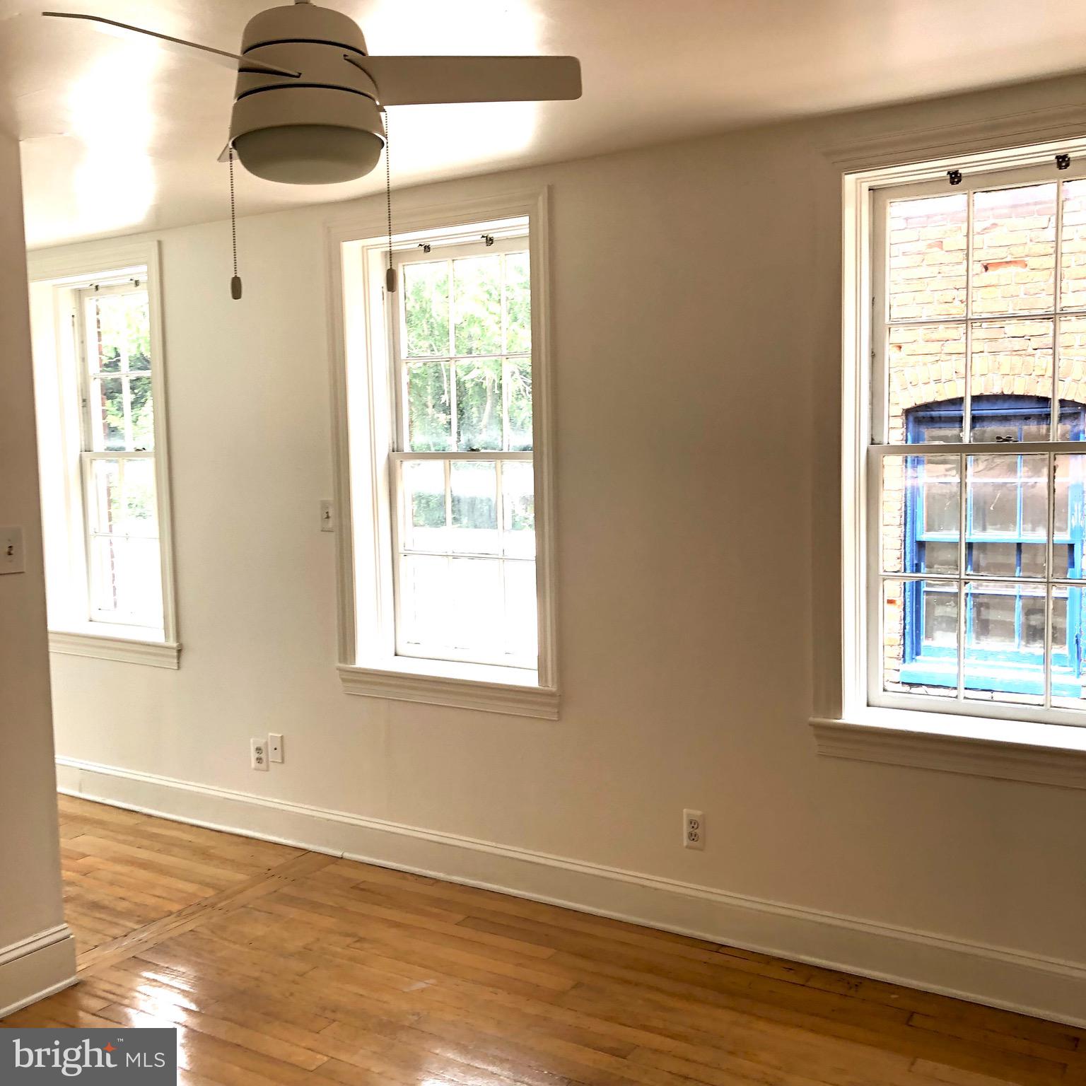 HOLLINS MARKET - Residential Lease