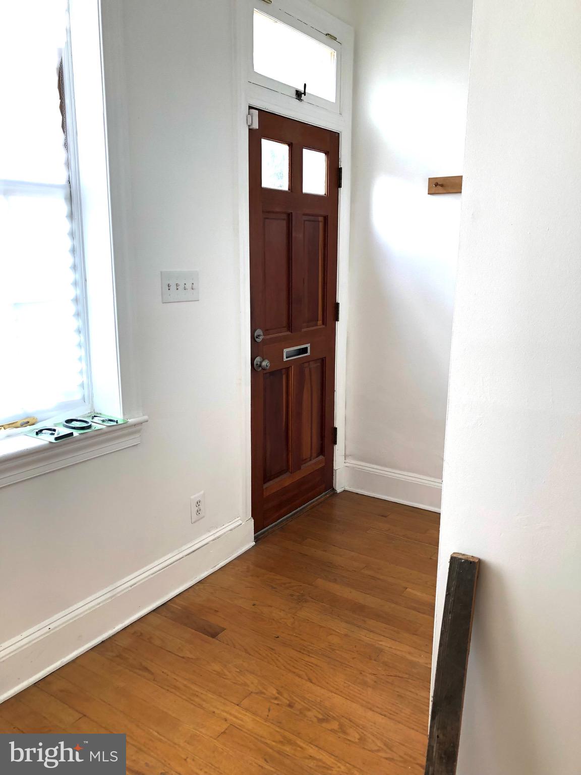 HOLLINS MARKET - Residential Lease