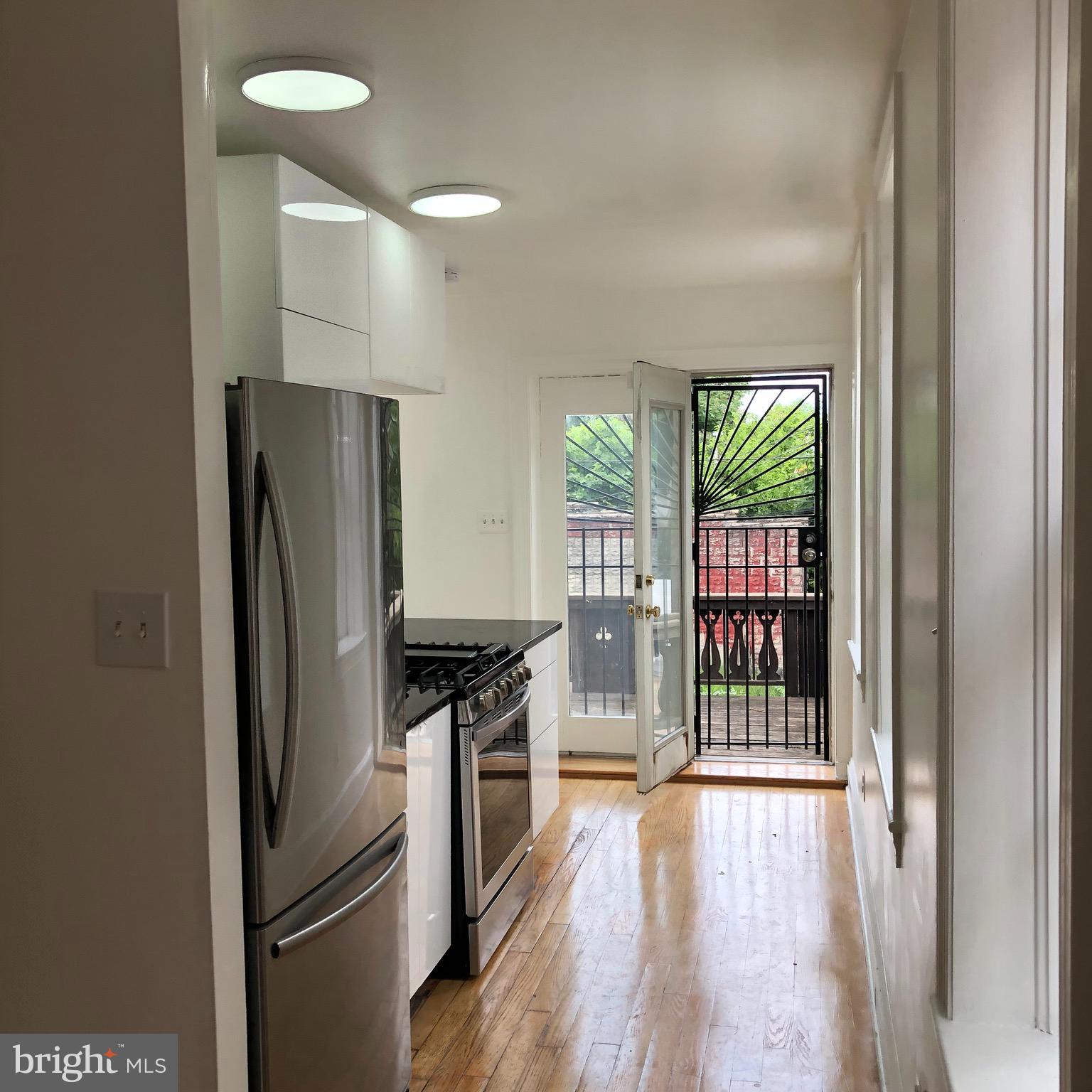 HOLLINS MARKET - Residential Lease