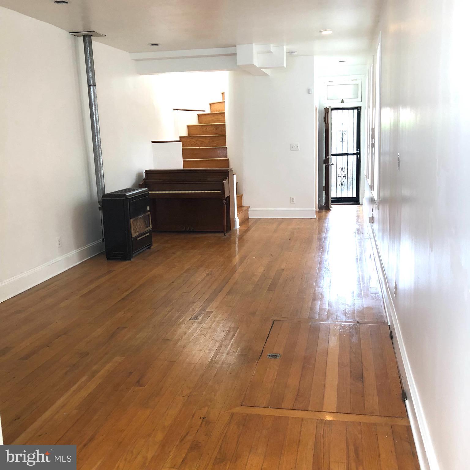 HOLLINS MARKET - Residential Lease