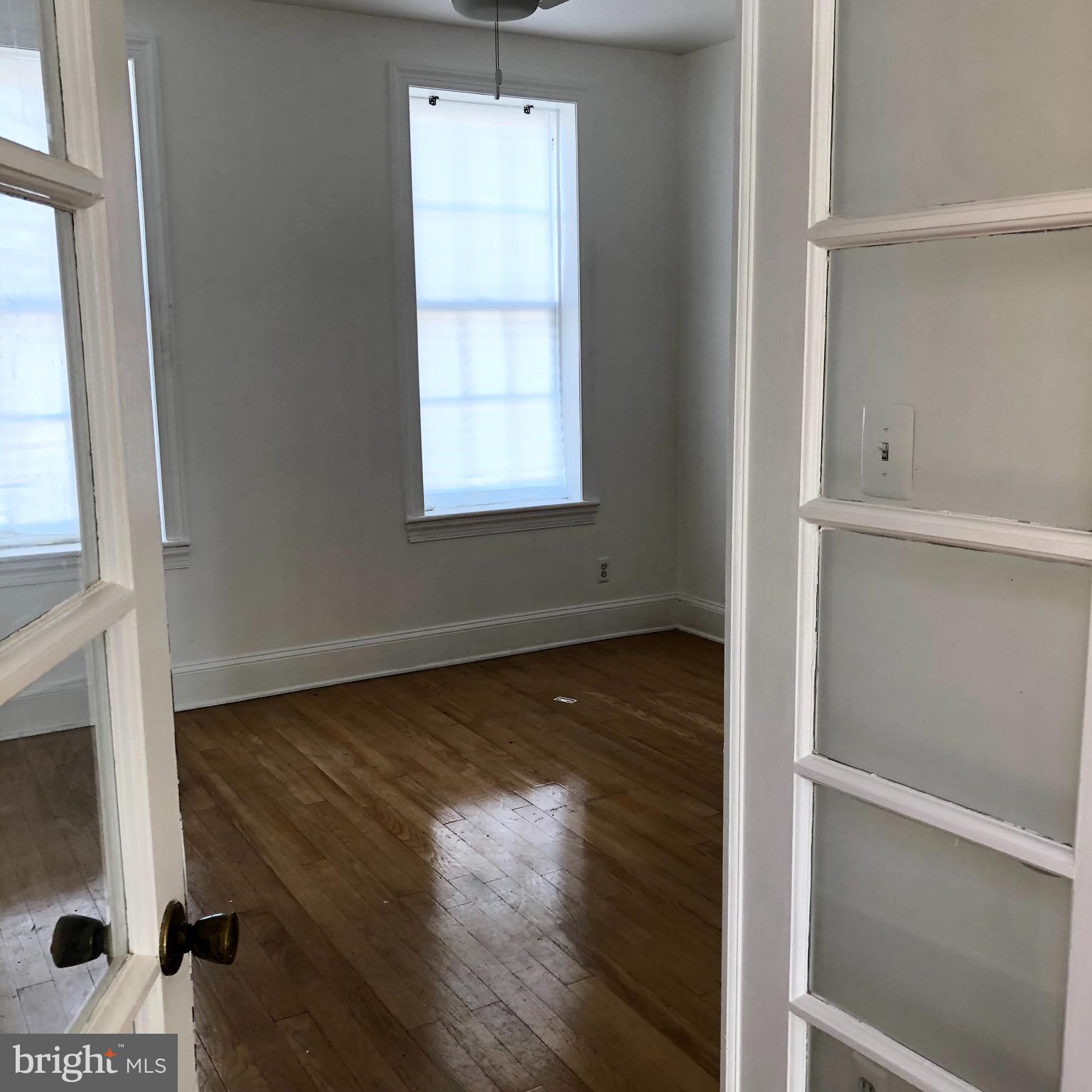 HOLLINS MARKET - Residential Lease