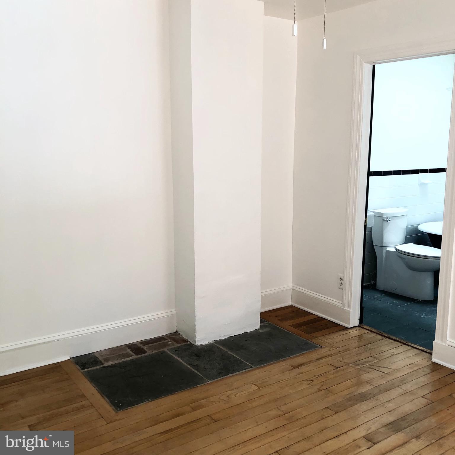 HOLLINS MARKET - Residential Lease