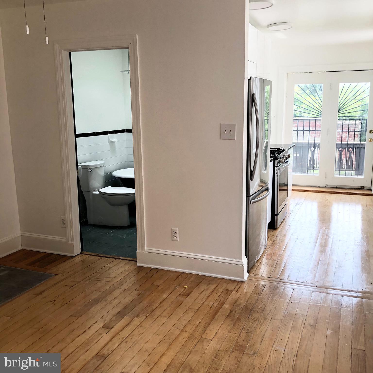 HOLLINS MARKET - Residential Lease