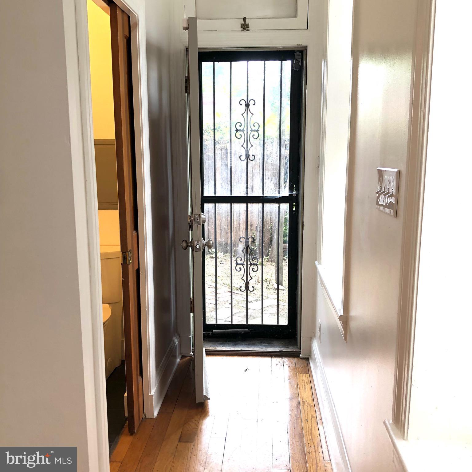 HOLLINS MARKET - Residential Lease