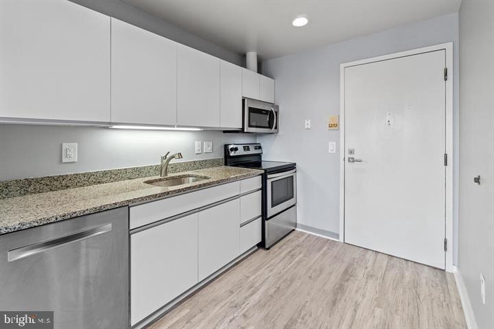 THE SHIPYARD - Residential Lease