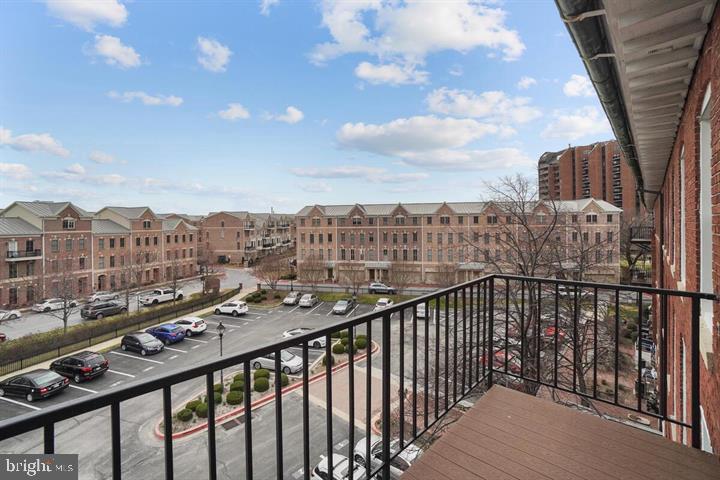 THE SHIPYARD - Residential Lease