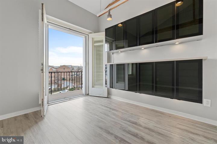 THE SHIPYARD - Residential Lease