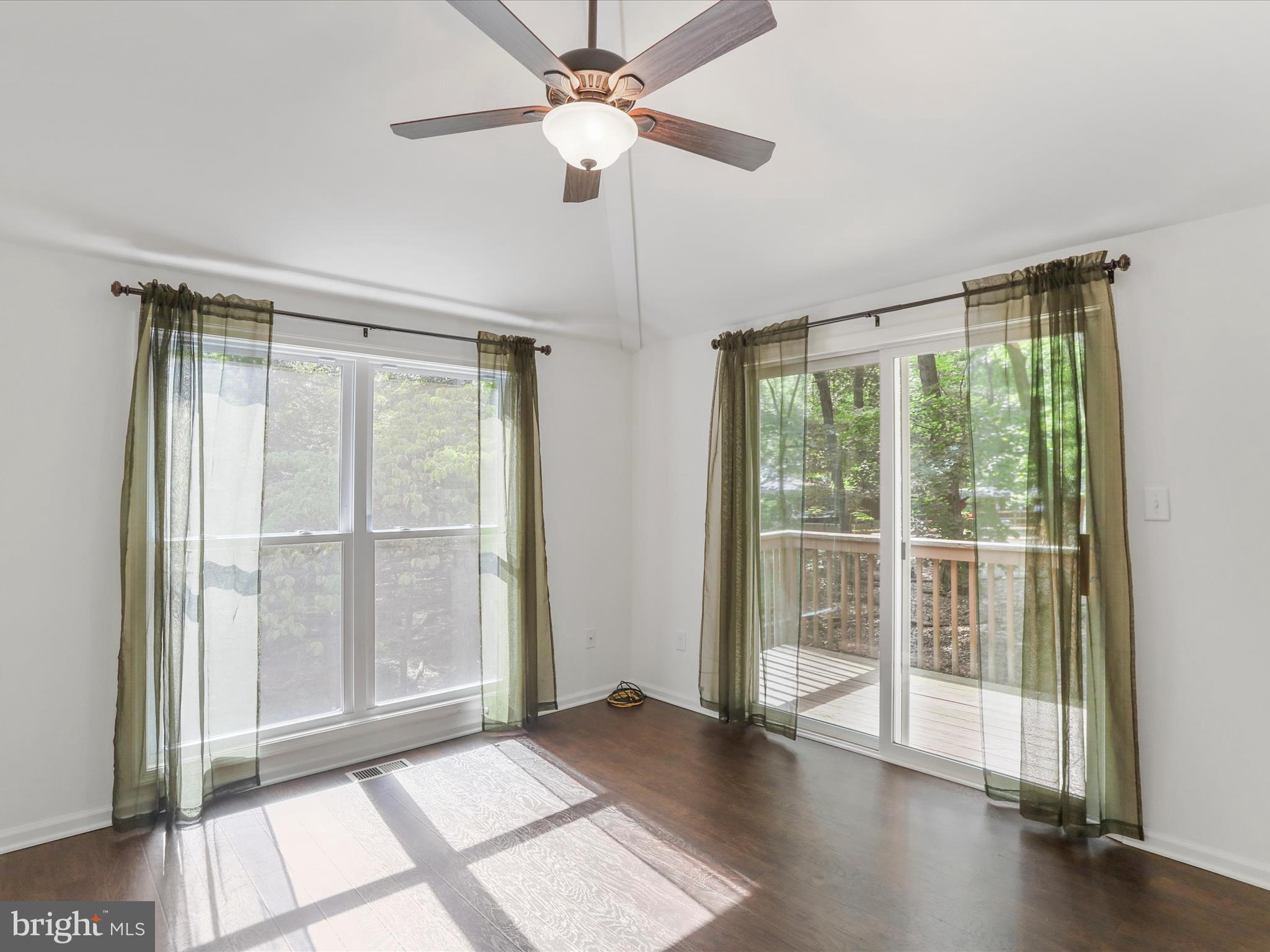 THE WOODS - Residential