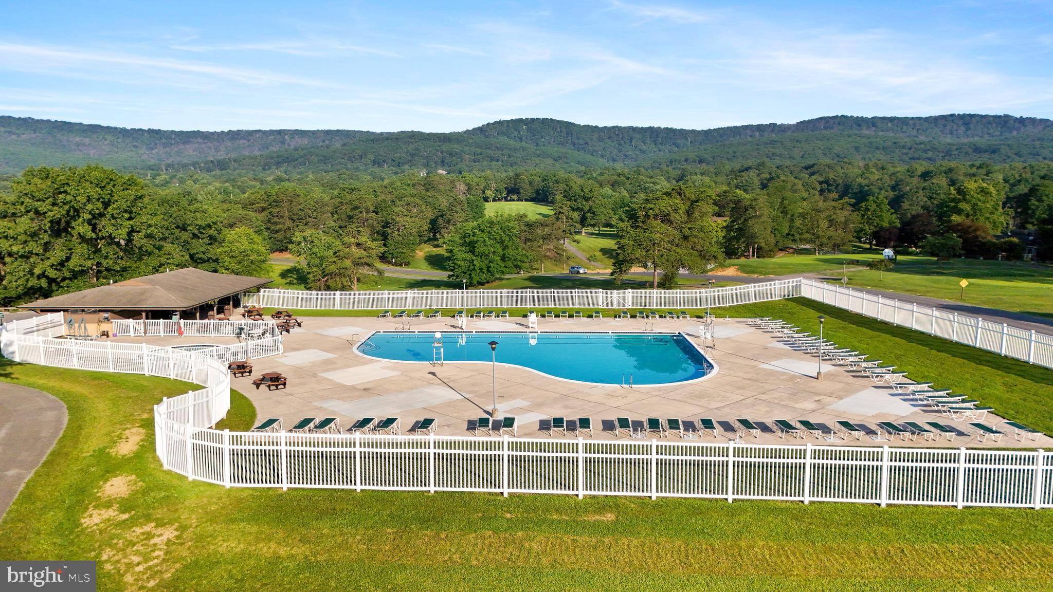 THE WOODS - Residential