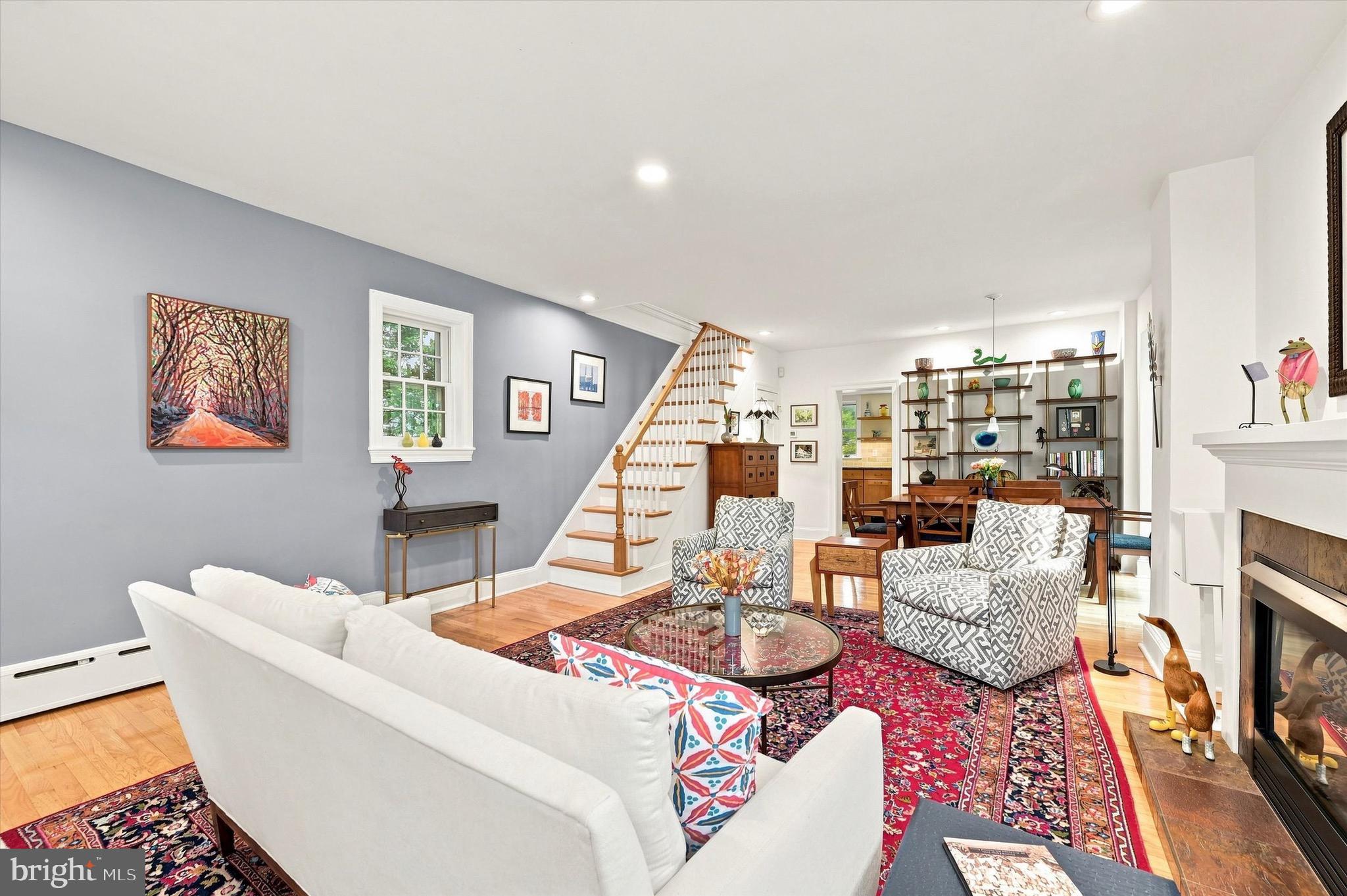 124 W GRAVERS LANE