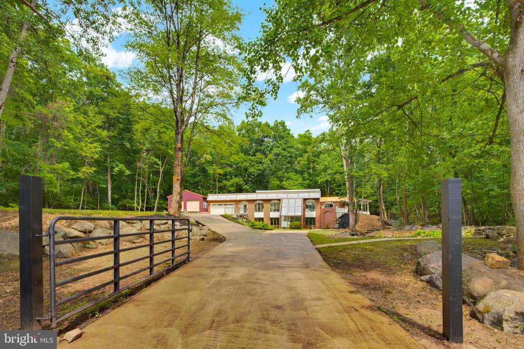 Photo of 1353 Hilltop Road, NARVON, PA 17555 (MLS # PALA2093660)