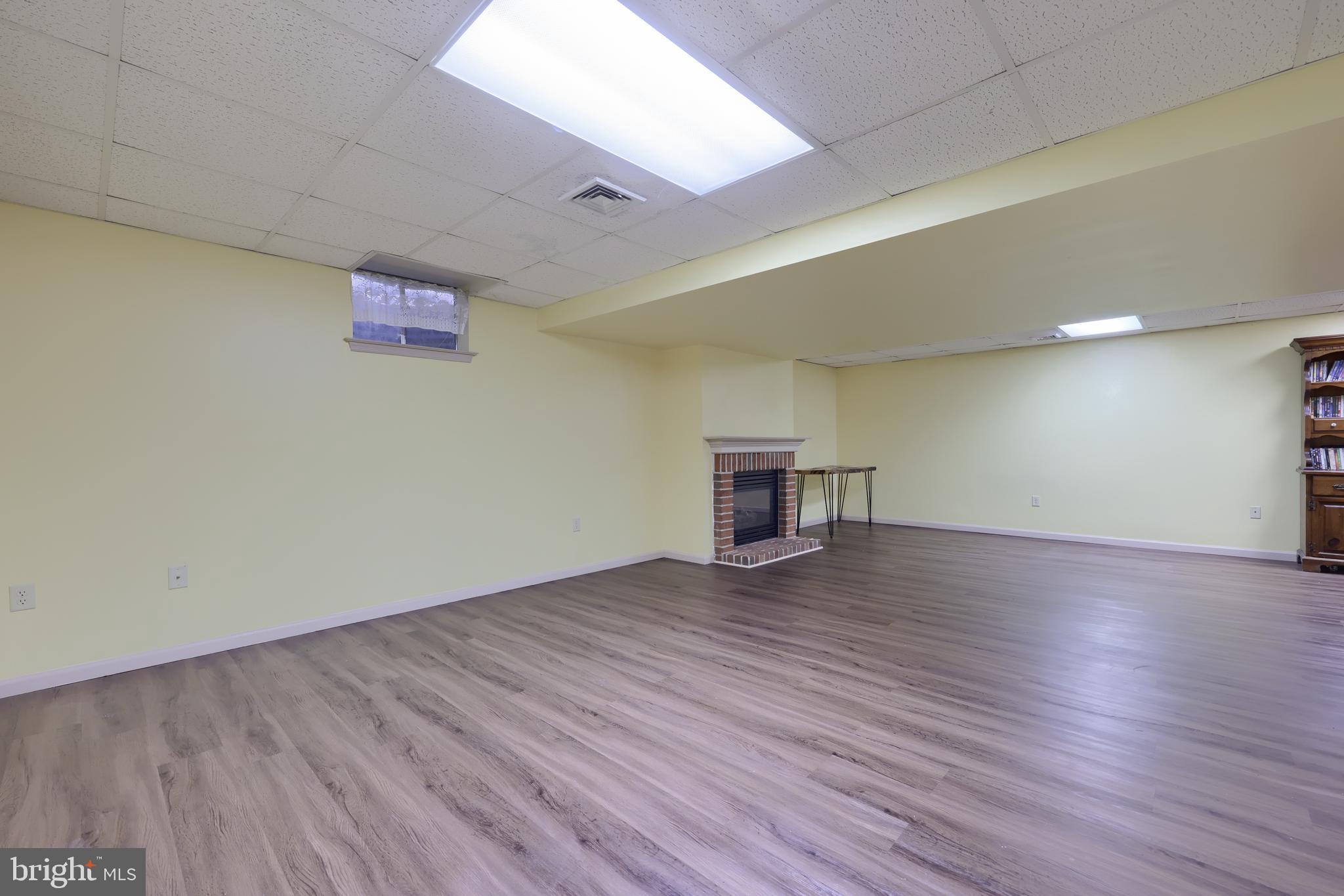 SYCAMORE ACRES - Residential