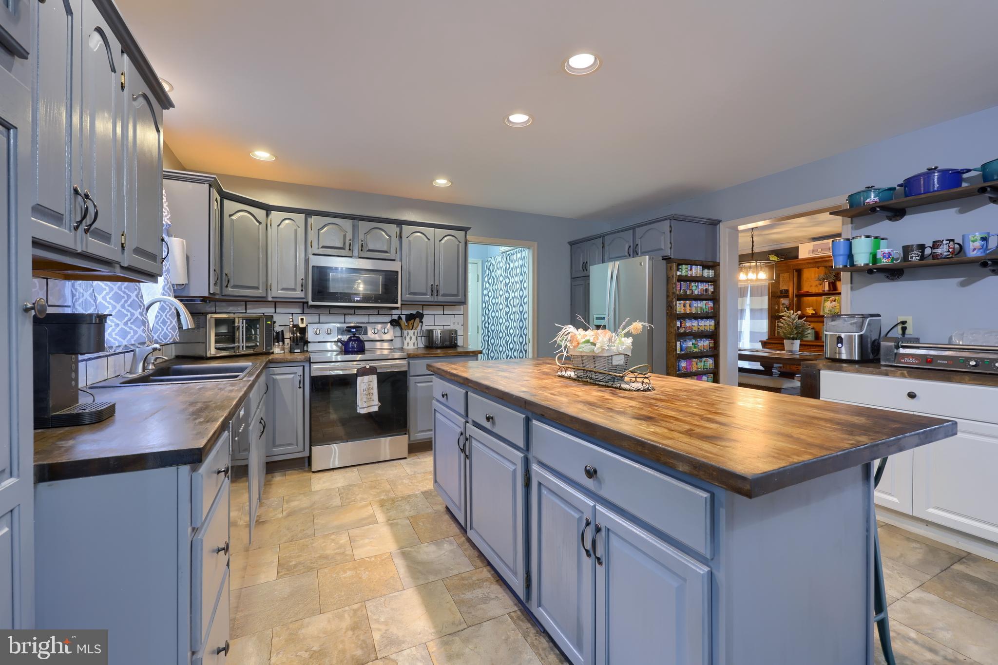 SYCAMORE ACRES - Residential