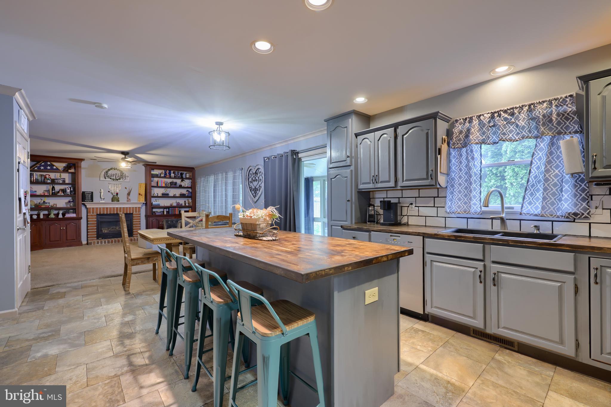 SYCAMORE ACRES - Residential