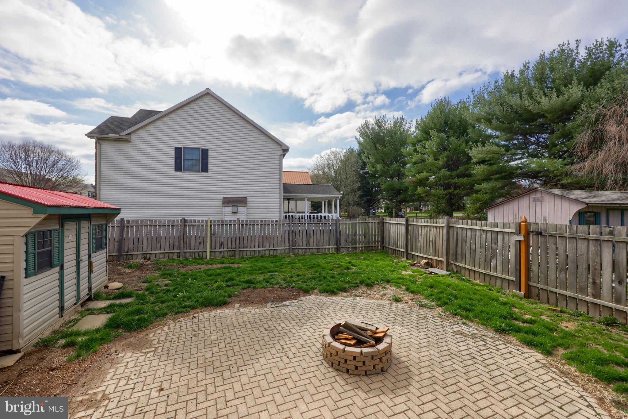 SYCAMORE ACRES - Residential